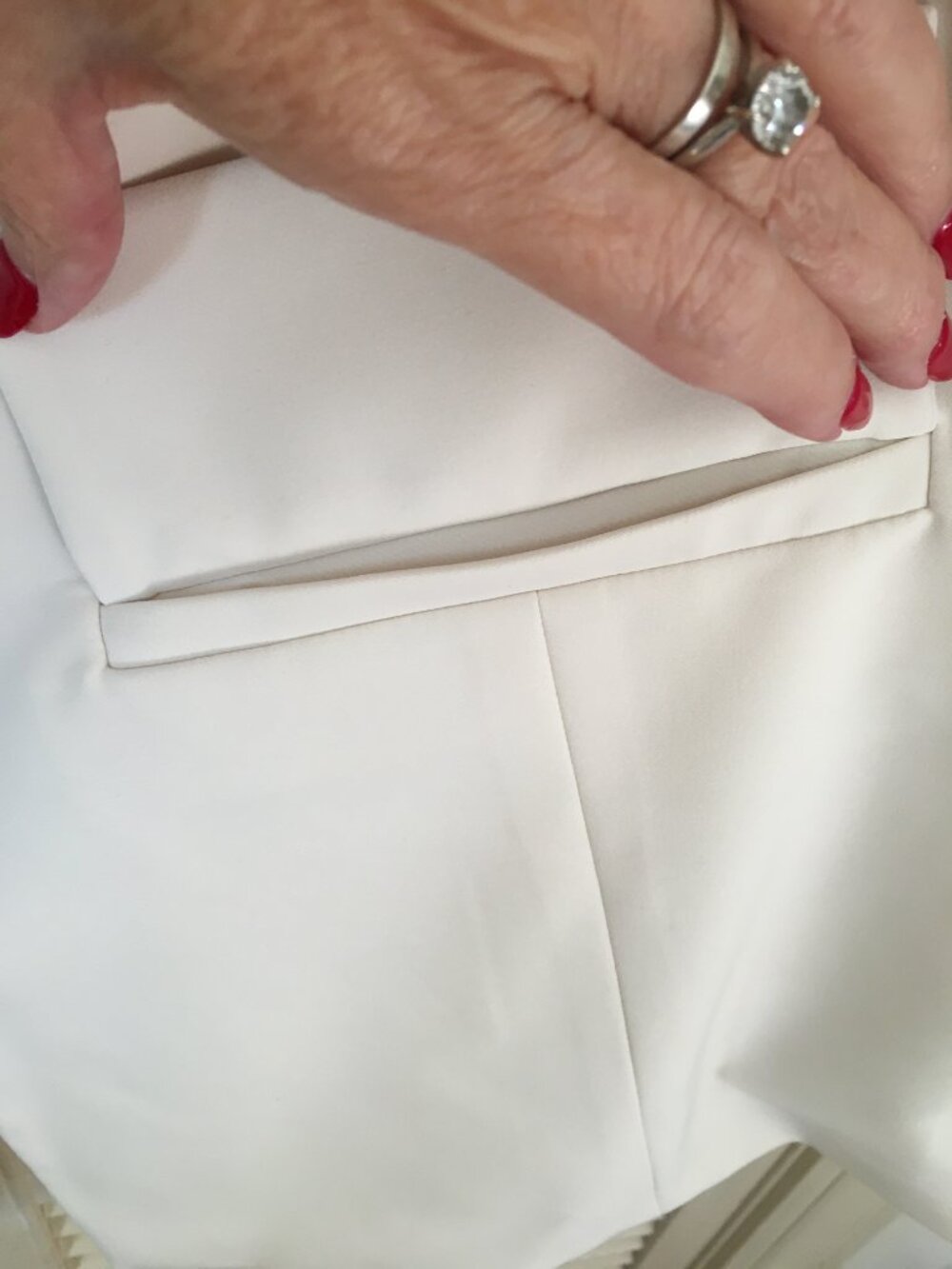 Torrid Size 1 (14-16) Ivory Lined Tailored Blazer Button Closure NwoT - Picture 3 of 8